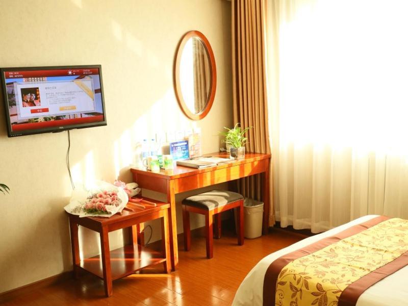 Greentree Inn Beijing Changping Shahe Metro Station Express Hotel Bagian luar foto
