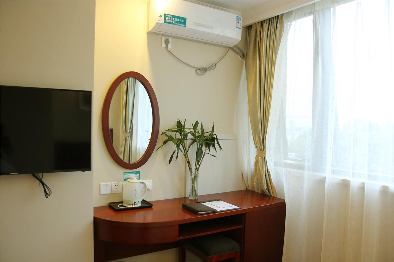 Greentree Inn Beijing Changping Shahe Metro Station Express Hotel Bagian luar foto